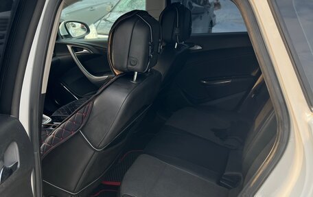 Opel Astra J, 2011 год, 670 000 рублей, 11 фотография