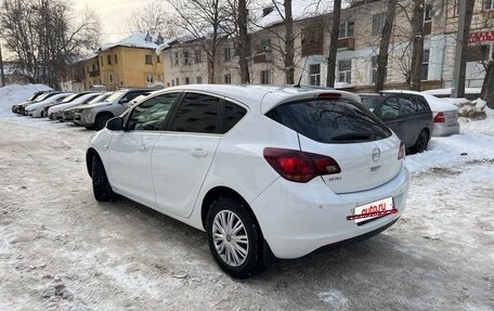 Opel Astra J, 2011 год, 670 000 рублей, 8 фотография