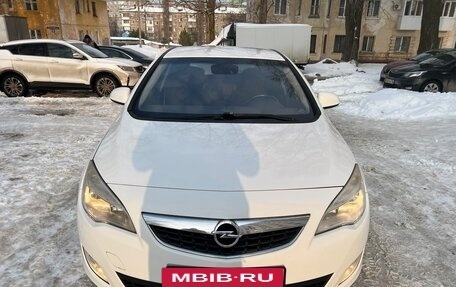 Opel Astra J, 2011 год, 670 000 рублей, 6 фотография