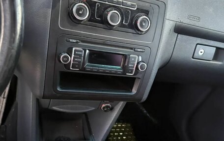 Volkswagen Caddy III рестайлинг, 2013 год, 800 000 рублей, 14 фотография