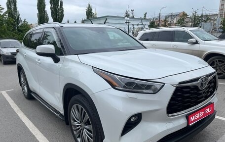 Toyota Highlander, 2021 год, 6 650 000 рублей, 1 фотография