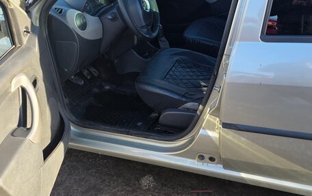 Renault Logan I, 2012 год, 369 000 рублей, 4 фотография