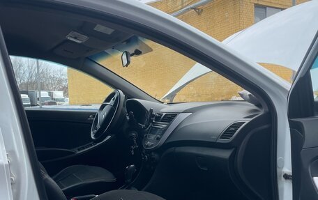 Hyundai Solaris II рестайлинг, 2014 год, 1 150 000 рублей, 5 фотография