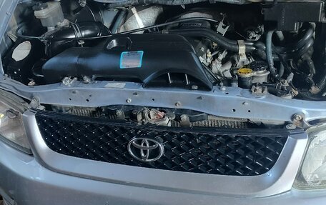 Toyota Regius, 1999 год, 750 000 рублей, 3 фотография