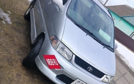 Toyota Regius, 1999 год, 750 000 рублей, 2 фотография