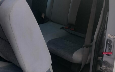 Toyota Regius, 1999 год, 750 000 рублей, 8 фотография