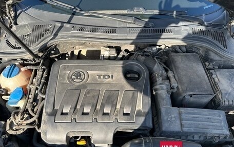 Skoda Superb III рестайлинг, 2013 год, 1 350 000 рублей, 19 фотография