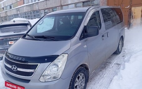 Hyundai Grand Starex Grand Starex I рестайлинг 2, 2011 год, 1 400 000 рублей, 3 фотография