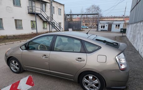 Toyota Prius, 2007 год, 600 000 рублей, 14 фотография