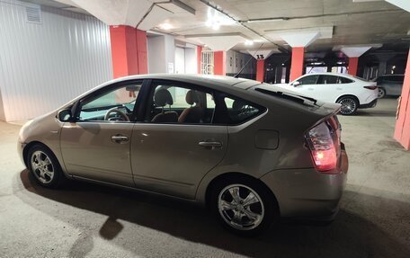 Toyota Prius, 2007 год, 600 000 рублей, 2 фотография