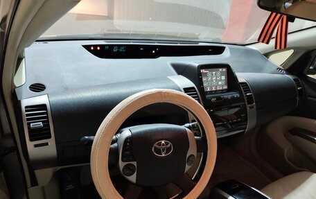 Toyota Prius, 2007 год, 600 000 рублей, 10 фотография