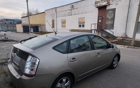 Toyota Prius, 2007 год, 600 000 рублей, 19 фотография