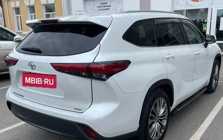 Toyota Highlander, 2021 год, 6 650 000 рублей, 4 фотография