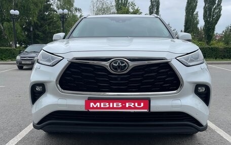 Toyota Highlander, 2021 год, 6 650 000 рублей, 3 фотография