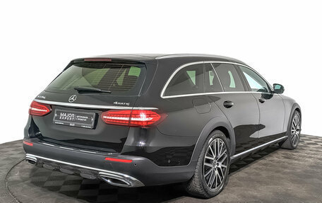 Mercedes-Benz E-Класс, 2021 год, 5 970 000 рублей, 5 фотография