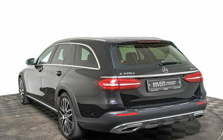 Mercedes-Benz E-Класс, 2021 год, 5 970 000 рублей, 7 фотография