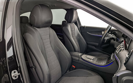 Mercedes-Benz E-Класс, 2021 год, 5 970 000 рублей, 24 фотография