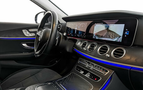 Mercedes-Benz E-Класс, 2021 год, 5 970 000 рублей, 28 фотография