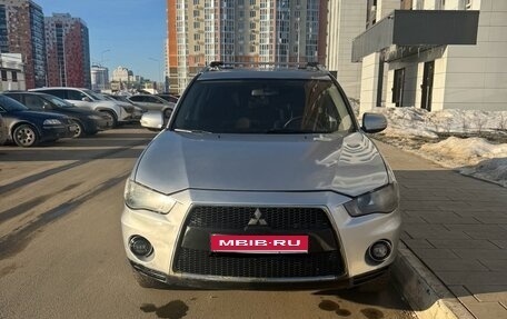 Mitsubishi Outlander III рестайлинг 3, 2010 год, 1 590 000 рублей, 1 фотография