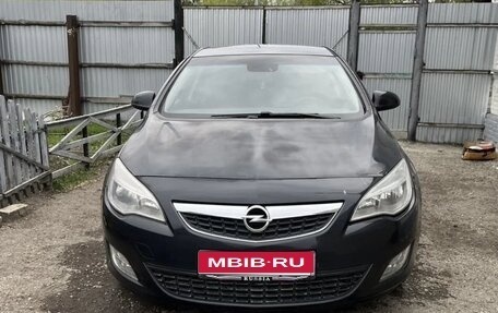 Opel Astra J, 2010 год, 430 000 рублей, 1 фотография