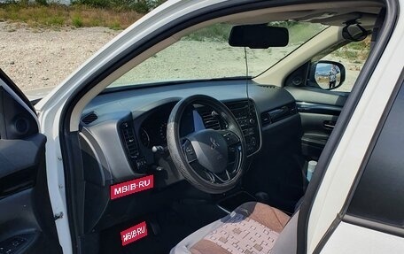 Mitsubishi Outlander III рестайлинг 3, 2019 год, 2 350 000 рублей, 1 фотография