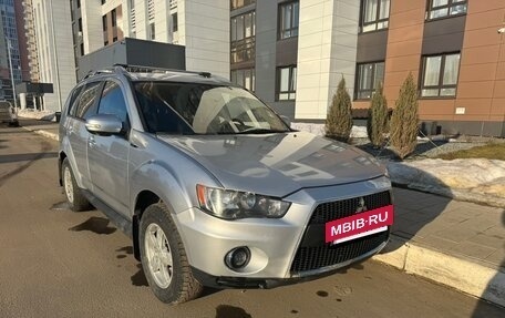 Mitsubishi Outlander III рестайлинг 3, 2010 год, 1 590 000 рублей, 3 фотография