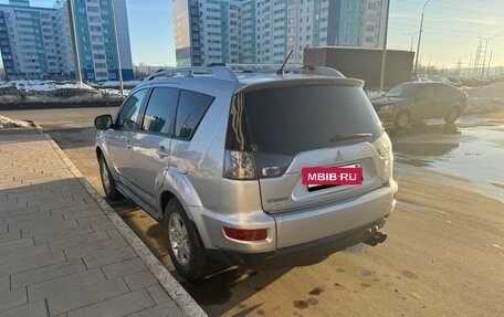 Mitsubishi Outlander III рестайлинг 3, 2010 год, 1 590 000 рублей, 9 фотография
