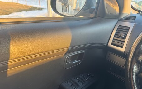 Mitsubishi Outlander III рестайлинг 3, 2010 год, 1 590 000 рублей, 32 фотография