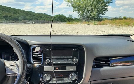 Mitsubishi Outlander III рестайлинг 3, 2019 год, 2 350 000 рублей, 4 фотография