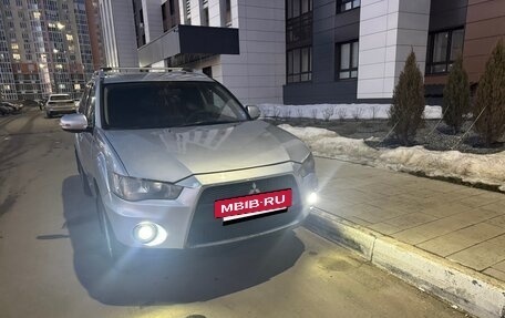 Mitsubishi Outlander III рестайлинг 3, 2010 год, 1 590 000 рублей, 37 фотография