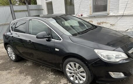 Opel Astra J, 2010 год, 430 000 рублей, 2 фотография