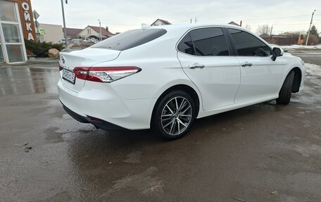 Toyota Camry, 2019 год, 2 450 000 рублей, 6 фотография