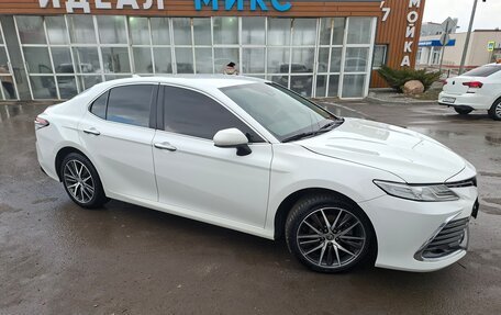 Toyota Camry, 2019 год, 2 450 000 рублей, 4 фотография