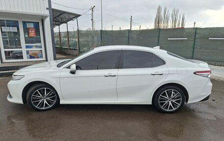 Toyota Camry, 2019 год, 2 450 000 рублей, 3 фотография