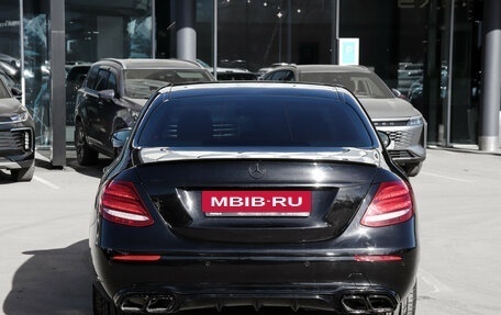 Mercedes-Benz E-Класс, 2018 год, 2 070 000 рублей, 6 фотография