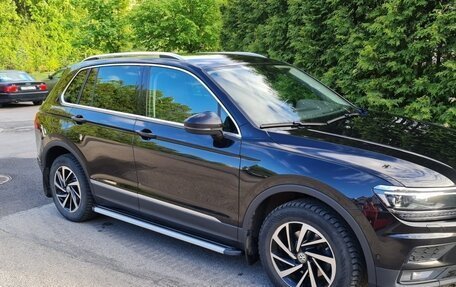 Volkswagen Tiguan II, 2018 год, 2 200 000 рублей, 3 фотография