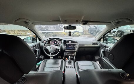Volkswagen Tiguan II, 2018 год, 2 200 000 рублей, 11 фотография