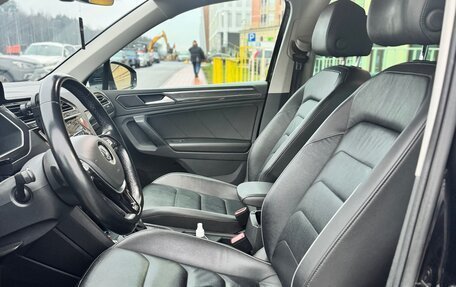 Volkswagen Tiguan II, 2018 год, 2 200 000 рублей, 17 фотография