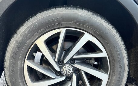 Volkswagen Tiguan II, 2018 год, 2 200 000 рублей, 23 фотография