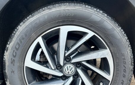 Volkswagen Tiguan II, 2018 год, 2 200 000 рублей, 20 фотография