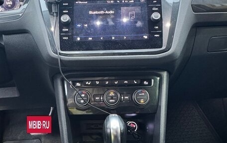 Volkswagen Tiguan II, 2018 год, 2 200 000 рублей, 18 фотография