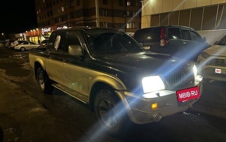 Mitsubishi L200 III рестайлинг, 2004 год, 630 000 рублей, 3 фотография