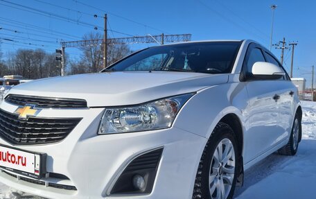 Chevrolet Cruze II, 2014 год, 689 000 рублей, 3 фотография