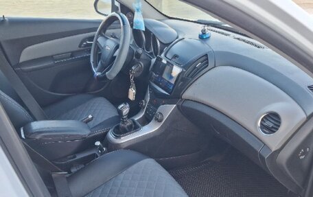 Chevrolet Cruze II, 2014 год, 689 000 рублей, 8 фотография