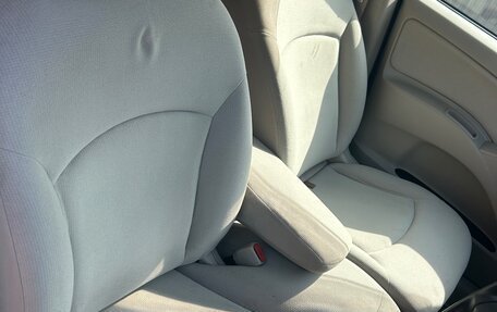 Mitsubishi Colt VI рестайлинг, 2007 год, 650 000 рублей, 19 фотография