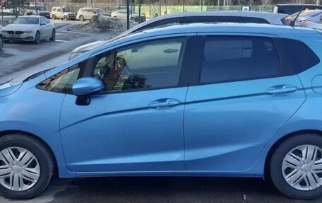 Honda Fit III, 2018 год, 1 300 000 рублей, 4 фотография