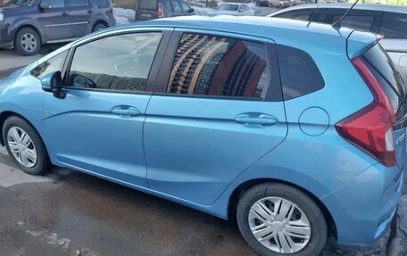 Honda Fit III, 2018 год, 1 300 000 рублей, 3 фотография