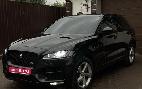 Jaguar F-Pace, 2017 год, 2 700 000 рублей, 3 фотография