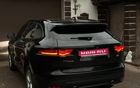 Jaguar F-Pace, 2017 год, 2 700 000 рублей, 8 фотография