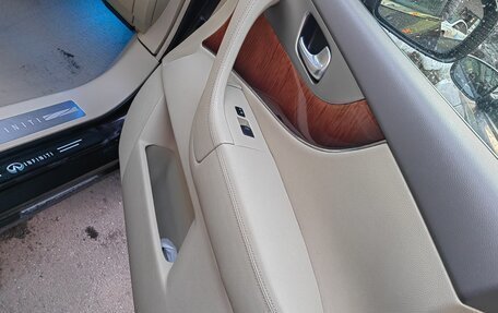 Infiniti QX70, 2015 год, 2 150 000 рублей, 15 фотография